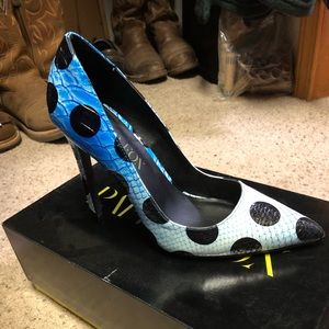 Brand new, never worn!